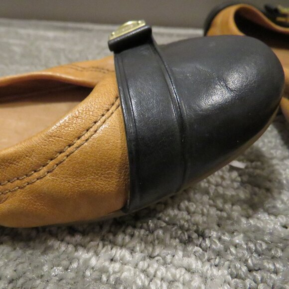 COACH Delphine Leather Buckle Ballet Flats in Black Tan Quiet Luxury Size US 8.5 - Picture 10 of 13